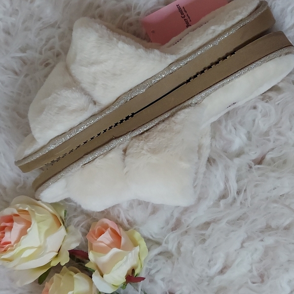 JUICY COUTURE Slipper - Picture 3 of 4